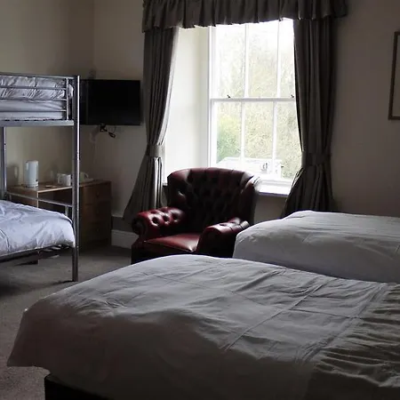 The Greyhound Inn *